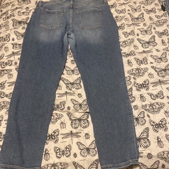 Jeans - Picture 5 of 6